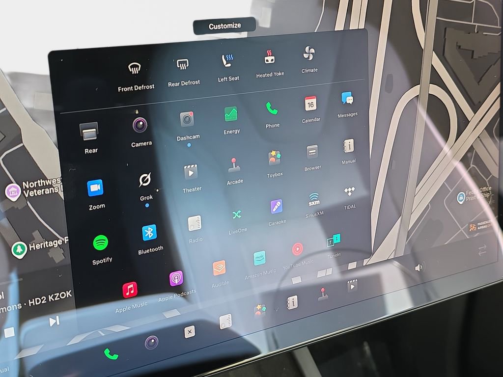 Used 2023 Tesla Model X image 30