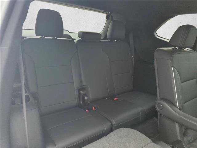 Used 2025 Buick Enclave Preferred image 18