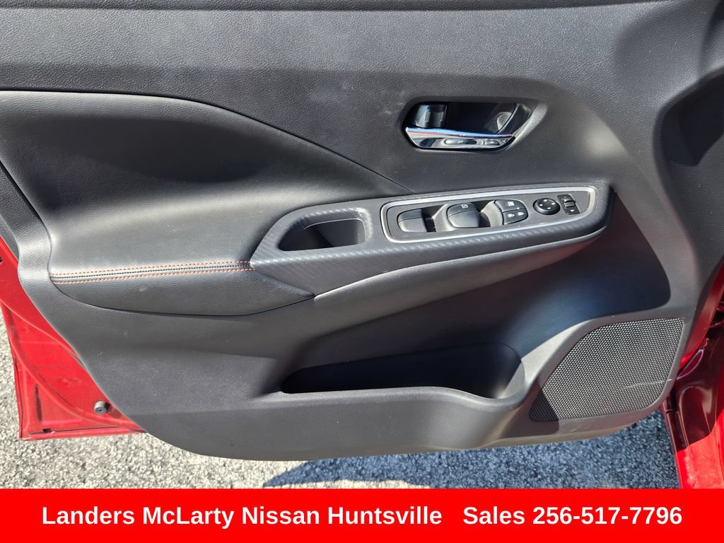 Used 2025 Nissan Versa SR w/ Trunk Package FWD image 20