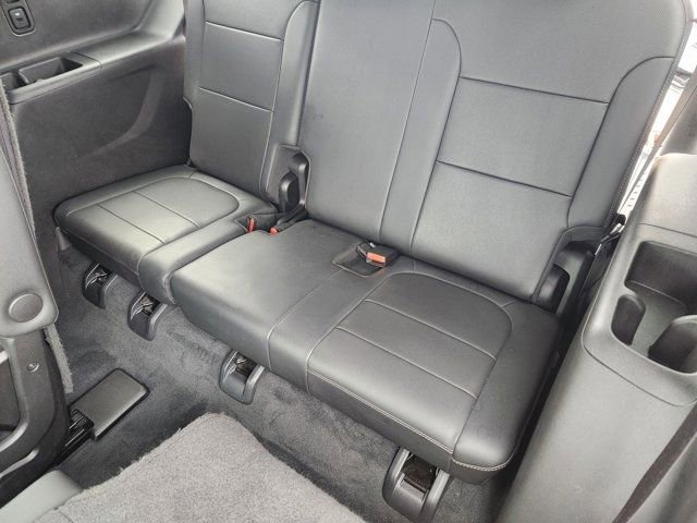 Used 2022 Chevrolet Traverse Premier w/ LPO, Floor Liner Package image 33