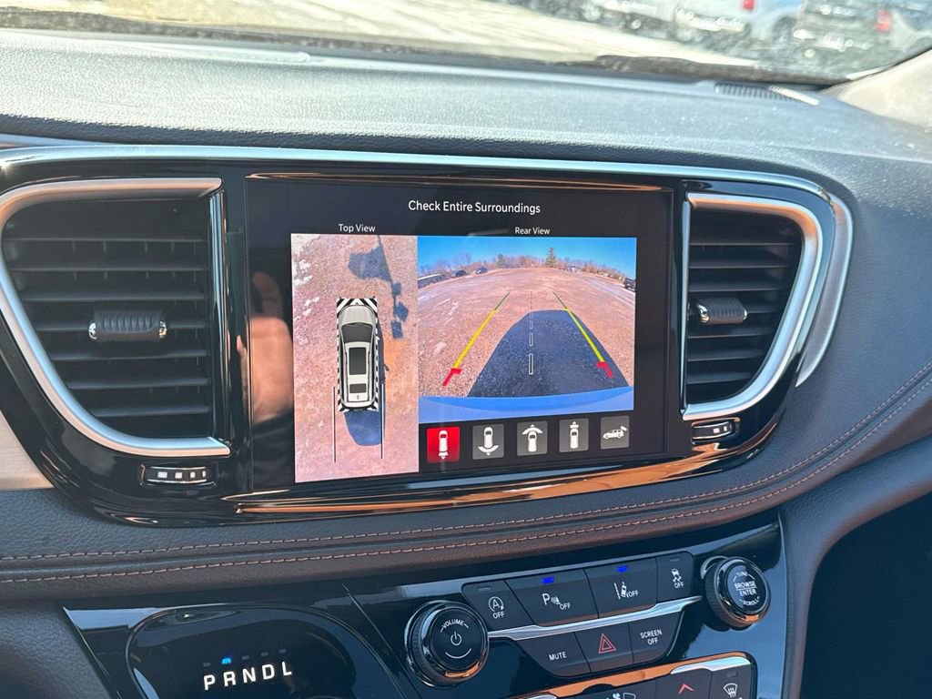 New 2026 Chrysler Pacifica Pinnacle FWD image 22
