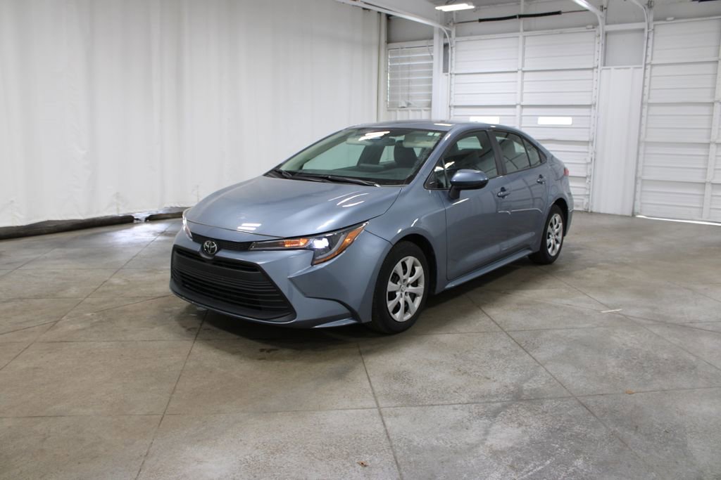 Used 2023 Toyota Corolla LE image 4