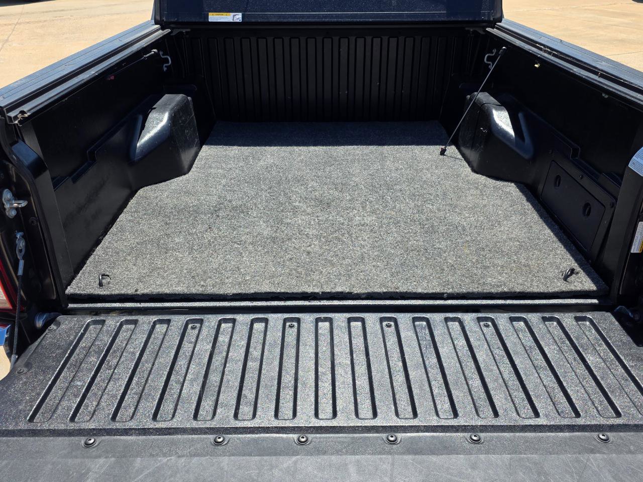 Used 2019 Toyota Tacoma SR5 AWD/4WD image 17