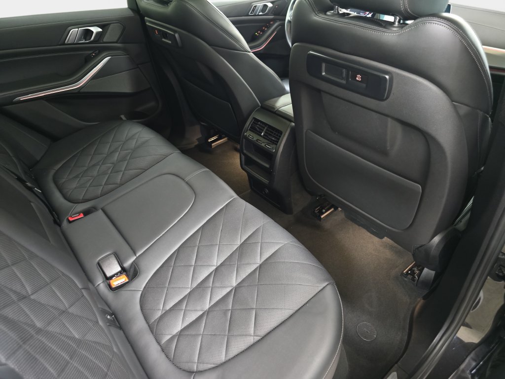 Certified 2023 BMW X5 sDrive40i w/ Premium Package RWD image 13