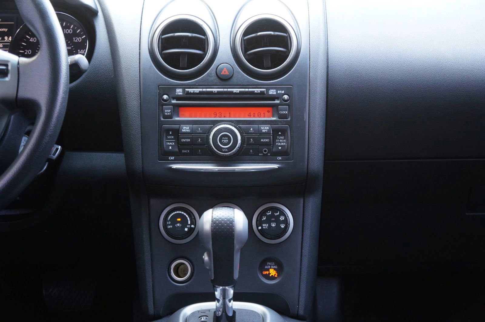 Used 2013 Nissan Rogue S FWD image 26