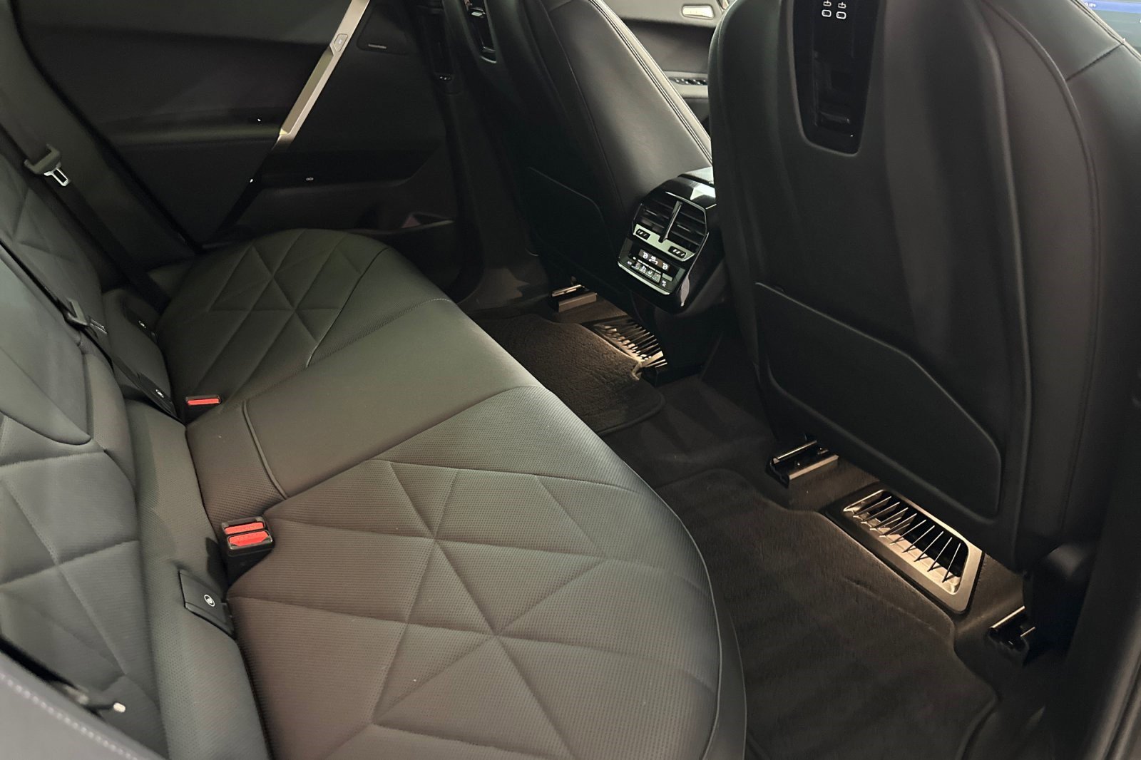 Certified 2023 BMW iX xDrive50 w/ Sport Package image 31