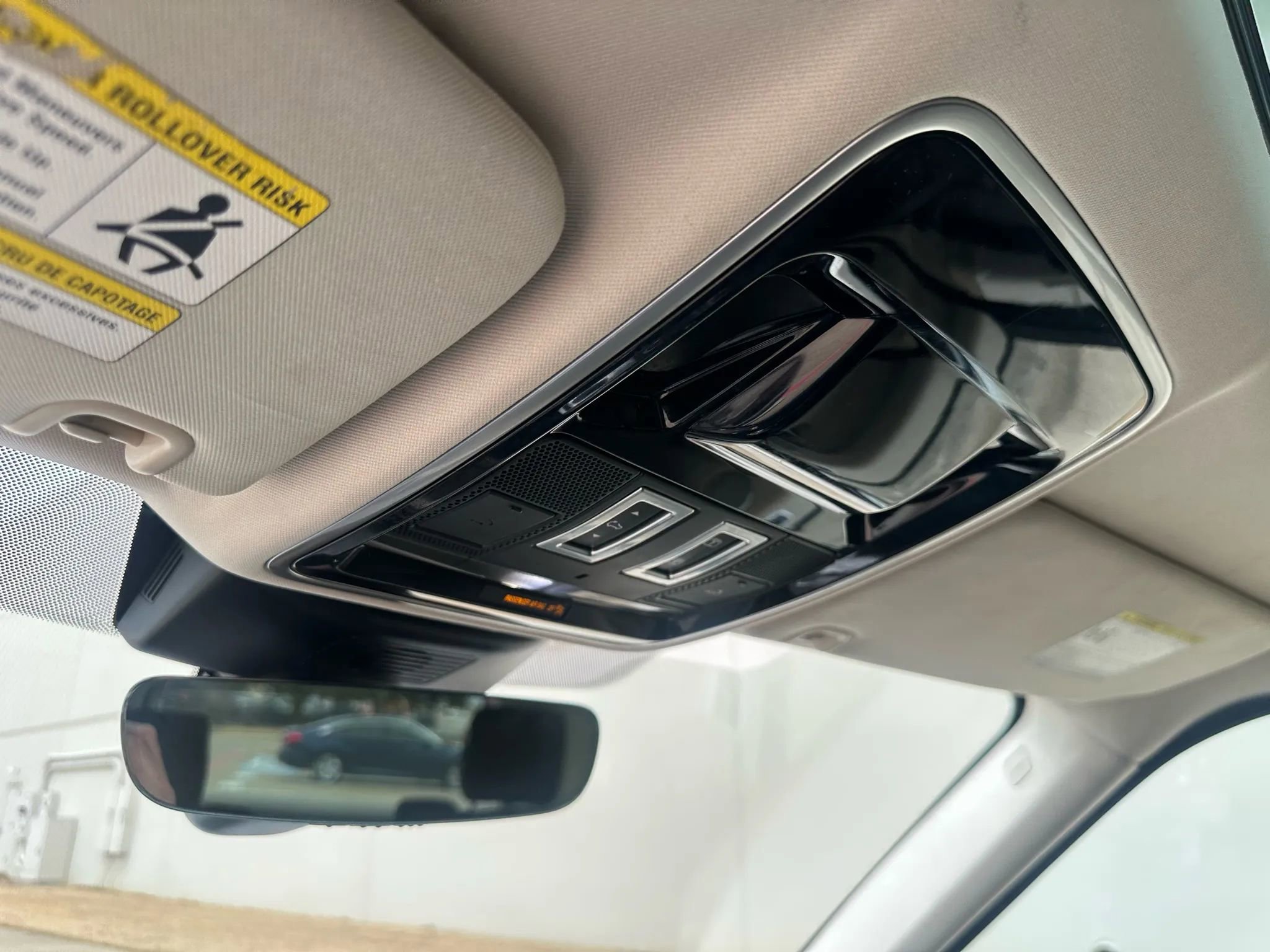 Used 2017 Land Rover Range Rover HSE image 39