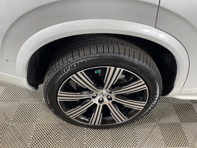 Certified 2025 Volvo XC90 T8 Plus w/ Protection Package Premier AWD/4WD image 14