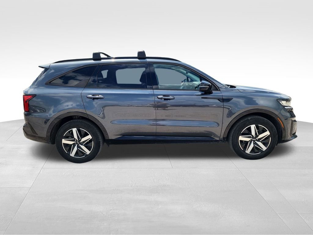 Used 2023 Kia Sorento S w/ Panoramic Sunroof Package FWD image 9