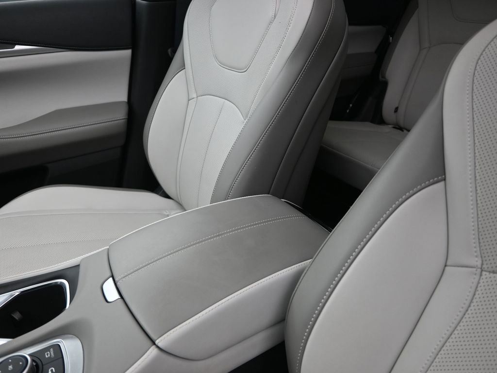 Used 2026 INFINITI QX60 Pure w/ Cargo Package image 14