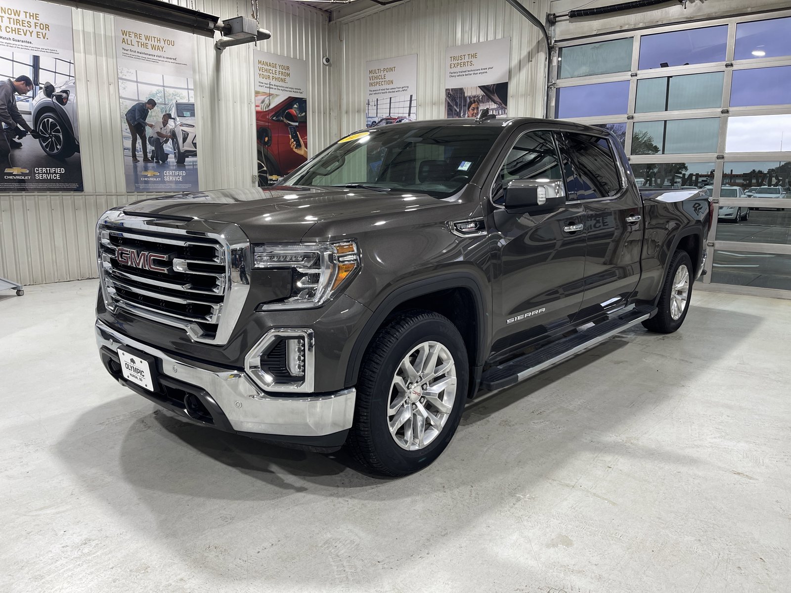 Used 2020 GMC Sierra 1500 SLT w/ SLT Premium Plus Package AWD/4WD image 4