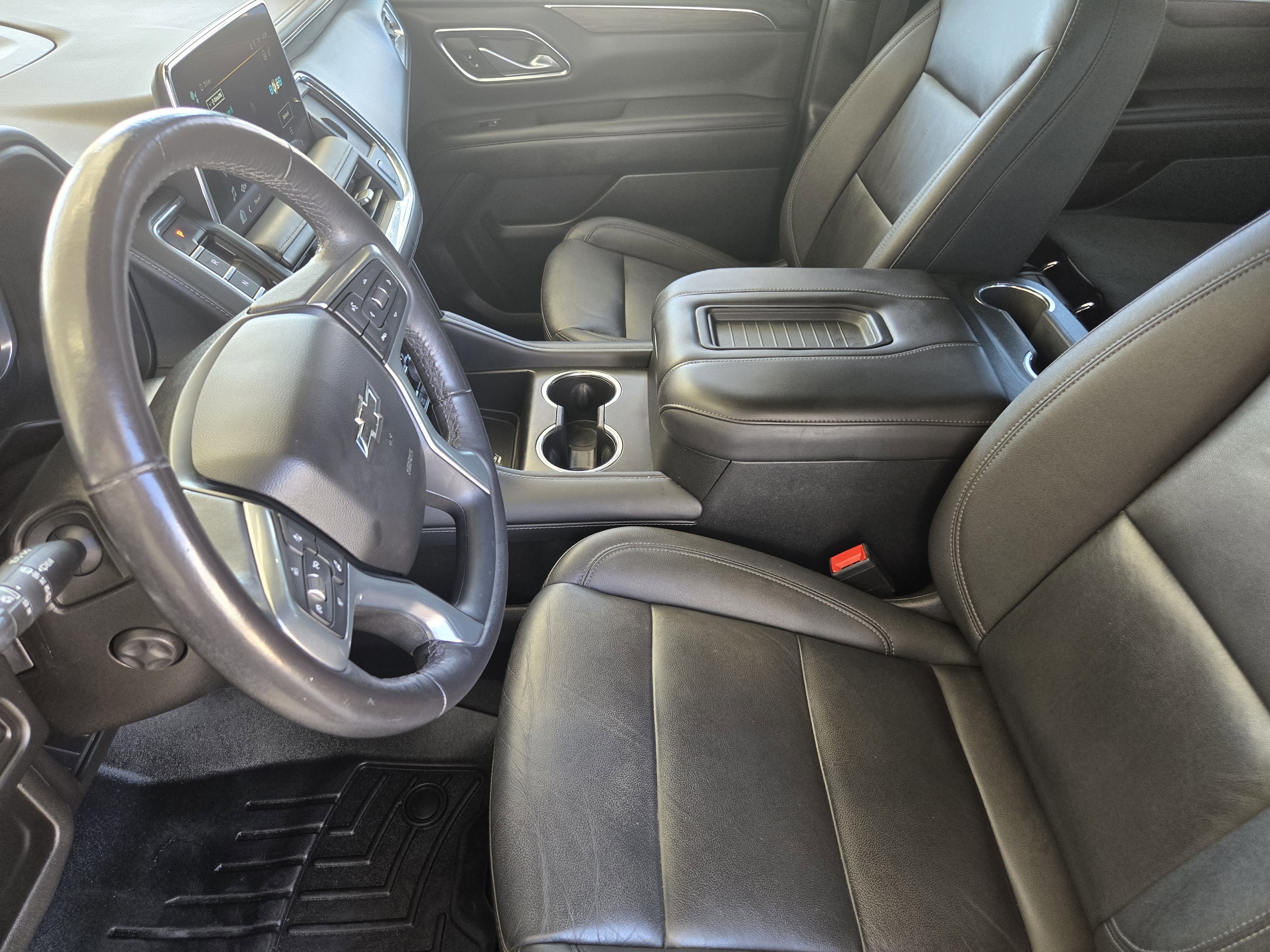 Used 2023 Chevrolet Tahoe Z71 w/ Luxury Package AWD/4WD image 9