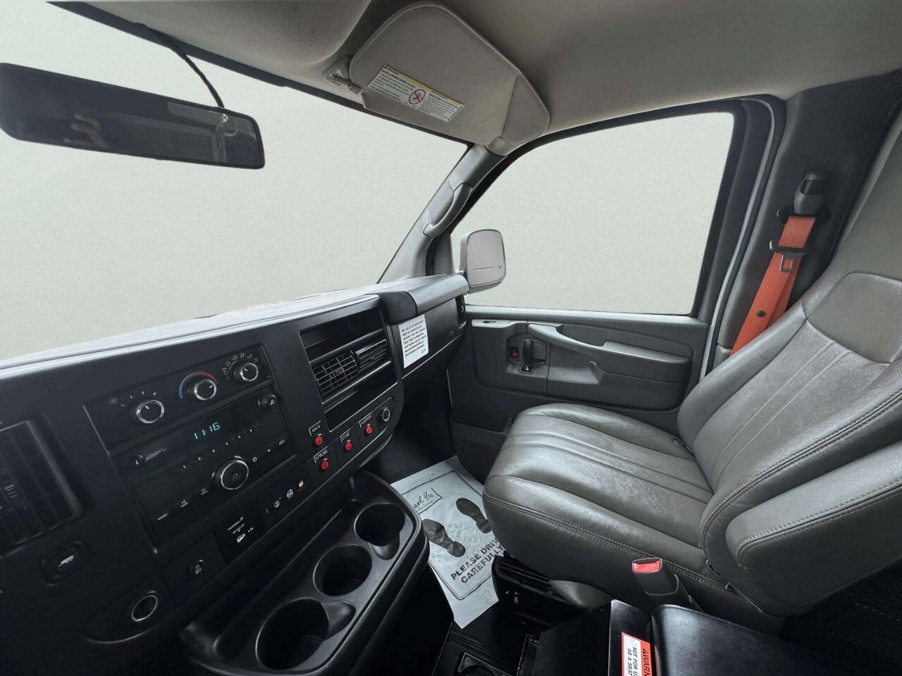 Used 2014 Chevrolet Express 2500 RWD image 26