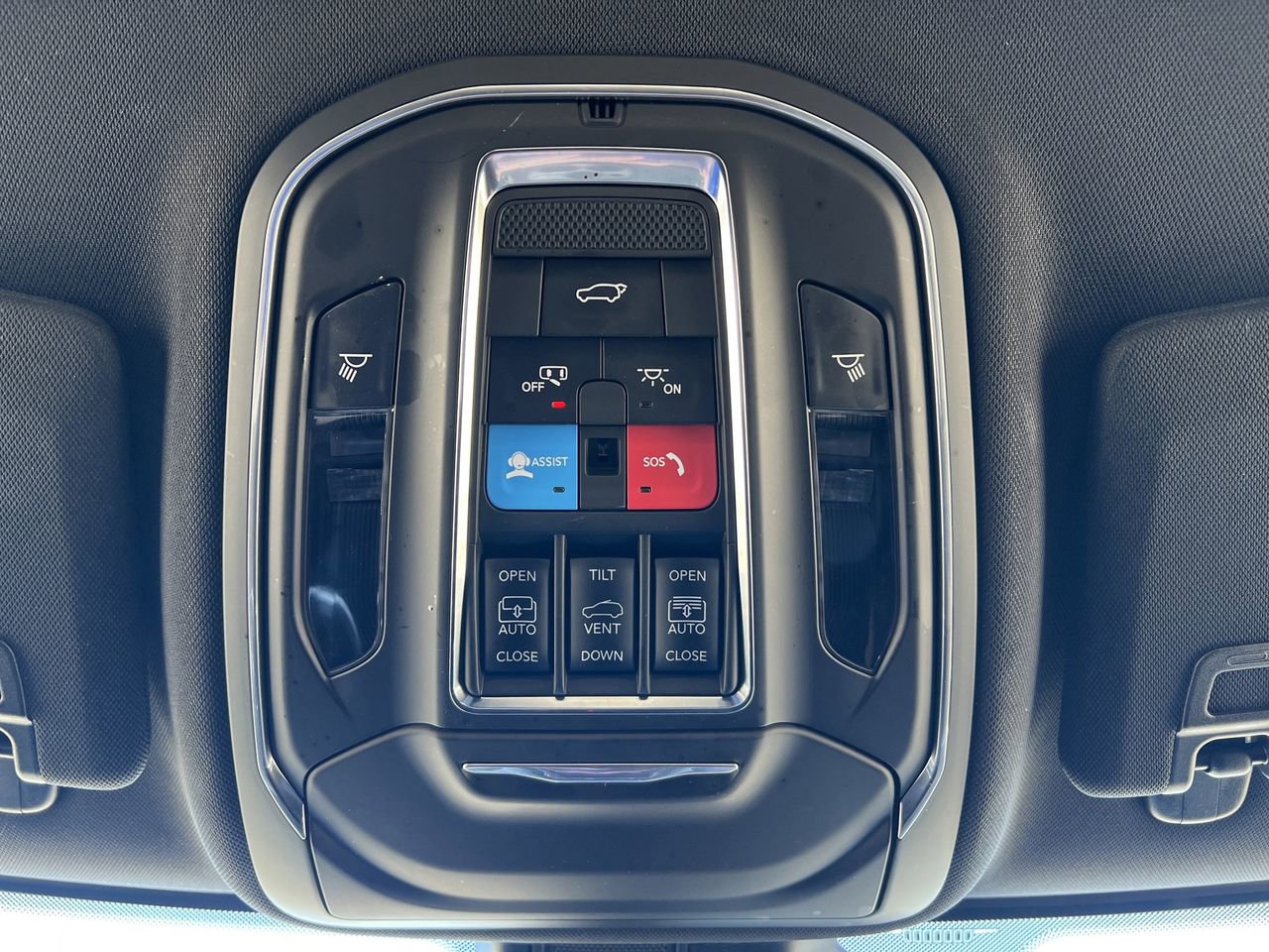 Used 2024 Jeep Grand Cherokee Limited 4xe image 17