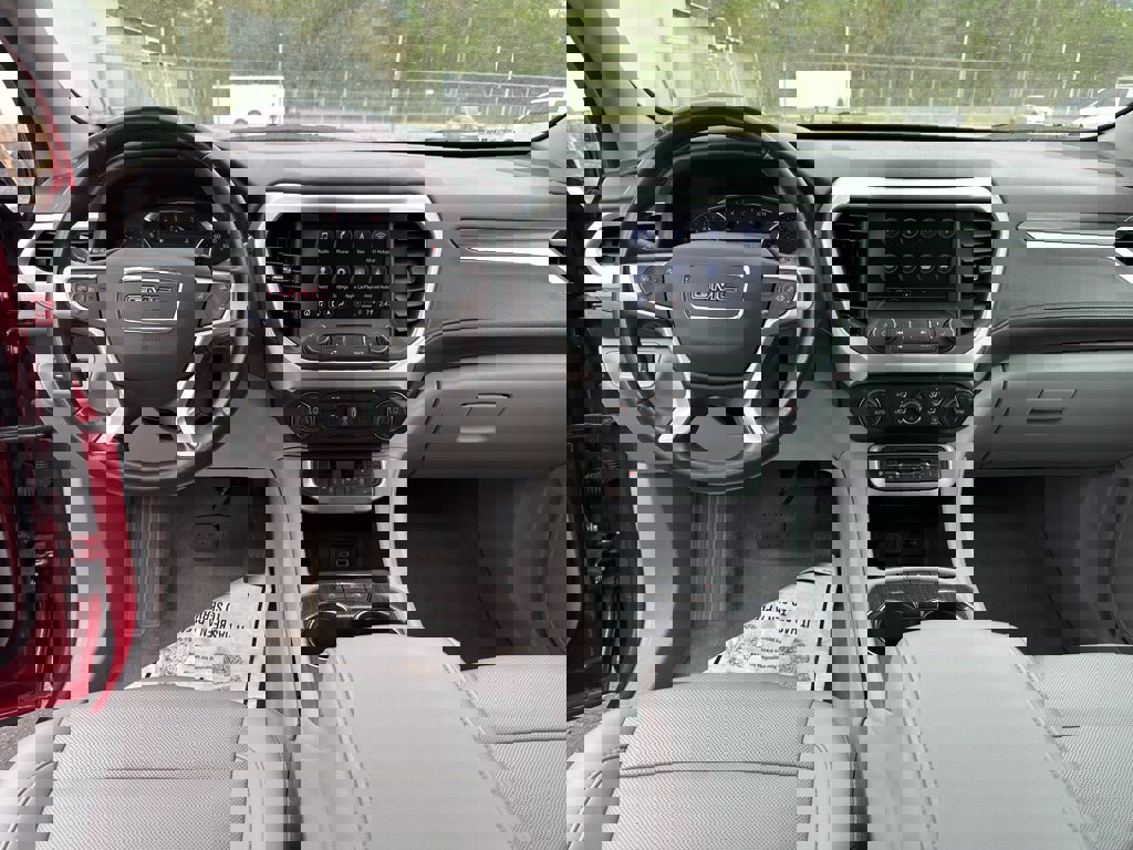 Used 2023 GMC Acadia SLT image 25