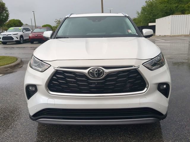 Used 2024 Toyota Highlander Platinum image 9
