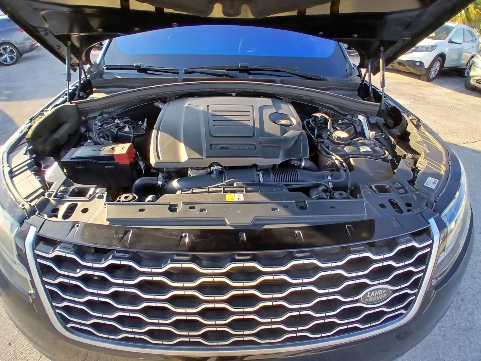 Used 2018 Land Rover Range Rover Velar S image 22