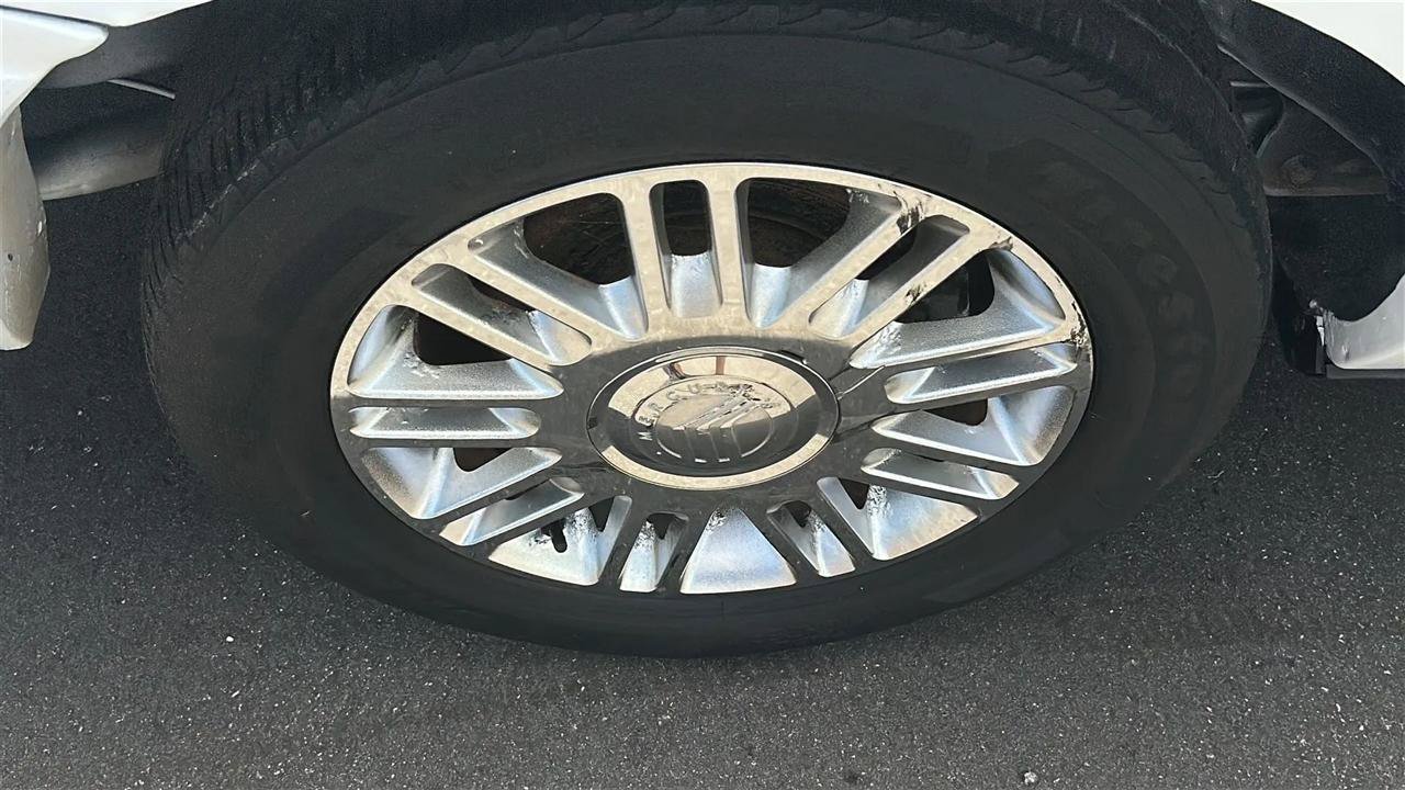 Used 2009 Mercury Grand Marquis LS RWD image 18