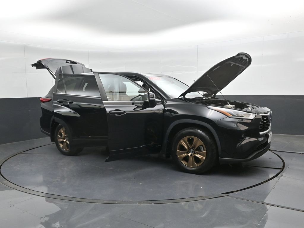 Used 2023 Toyota Highlander Bronze Edition image 51