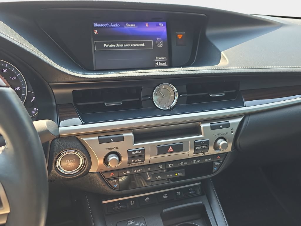 Used 2018 Lexus ES 350 w/ Luxury Package w/Wood Trim FWD image 21