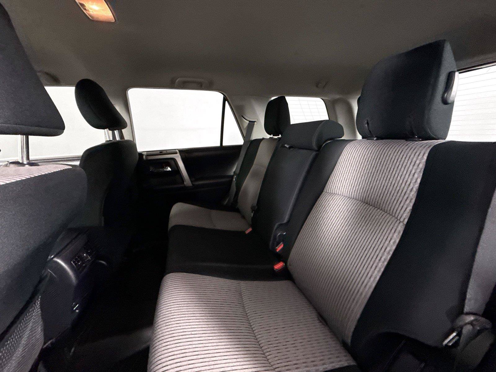 Used 2017 Toyota 4Runner SR5 AWD/4WD image 27