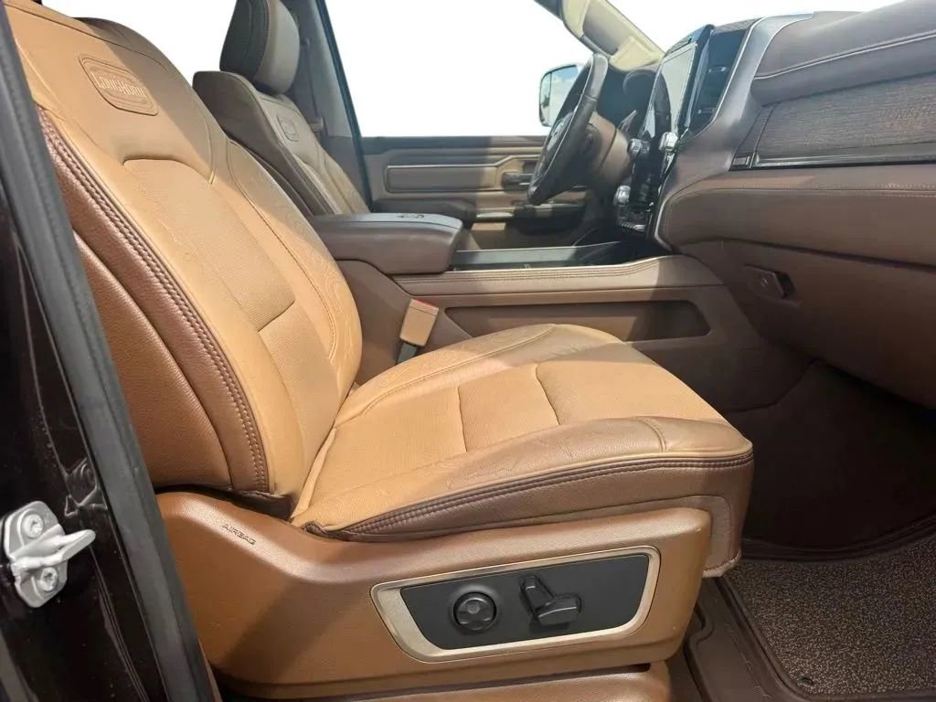 Used 2019 RAM 1500 Laramie Longhorn AWD/4WD image 14