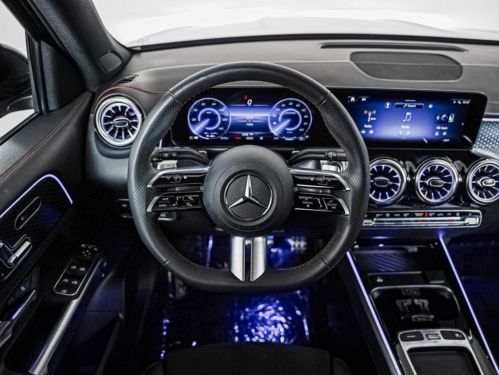 Certified 2024 Mercedes-Benz EQB 300 4MATIC image 15