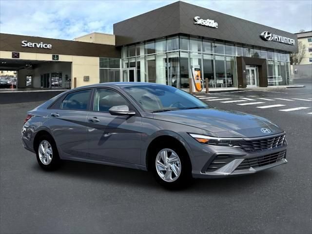 New 2026 Hyundai Elantra SE FWD image 10