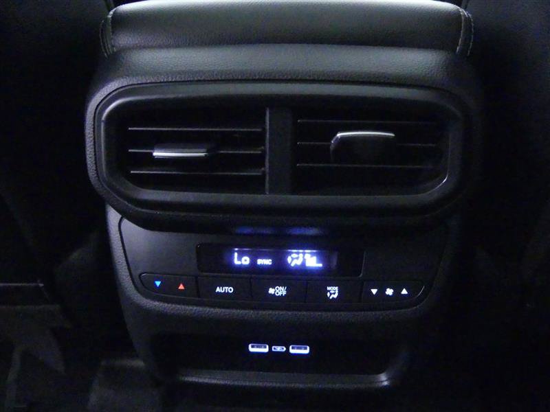 Used 2023 Honda Pilot Touring image 23