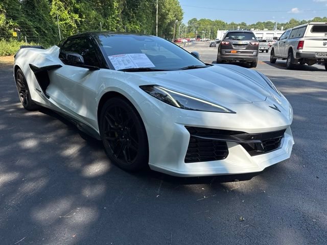 Used 2024 Chevrolet Corvette Z06 RWD image 7