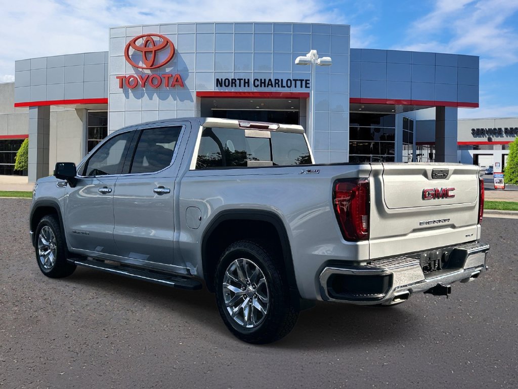 Used 2022 GMC Sierra 1500 SLT w/ SLT Premium Package AWD/4WD image 4
