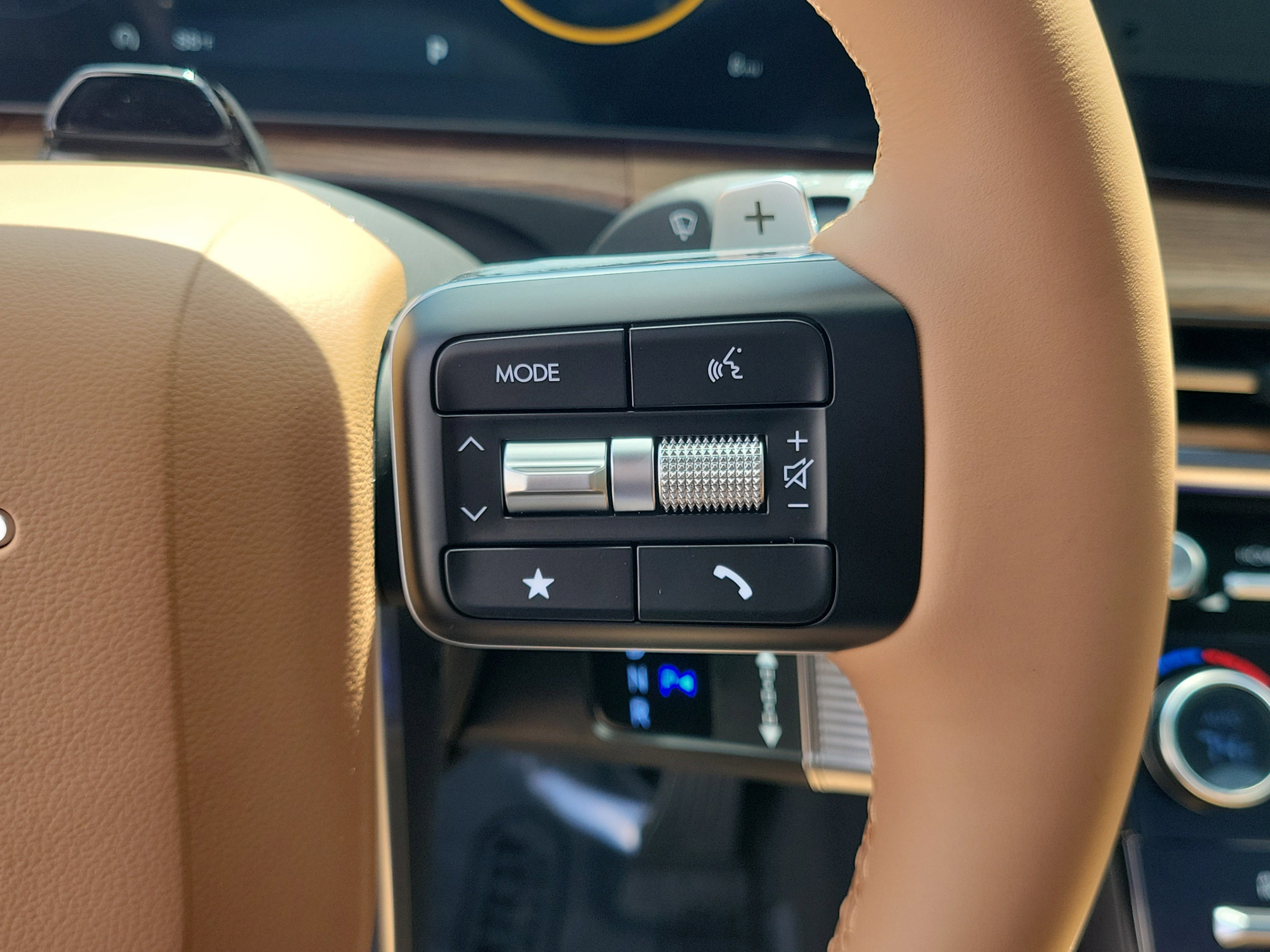 Certified 2026 Hyundai Santa Fe Limited FWD image 17