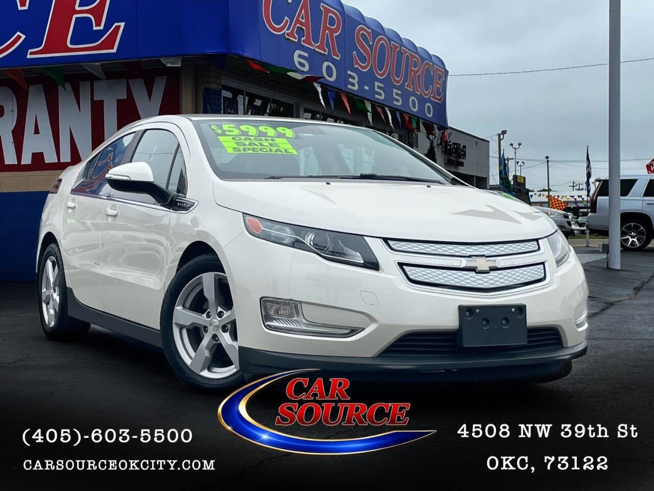Used 2013 Chevrolet Volt w/ Comfort Package FWD image 2