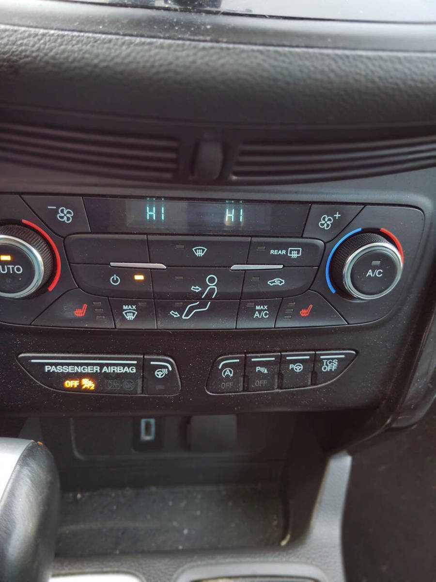 Used 2017 Ford Escape Titanium w/ Equipment Group 301A image 11