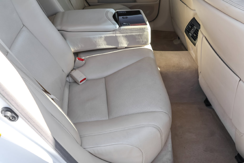 Used 2014 Lexus LS 460 AWD w/ Comfort Package image 36