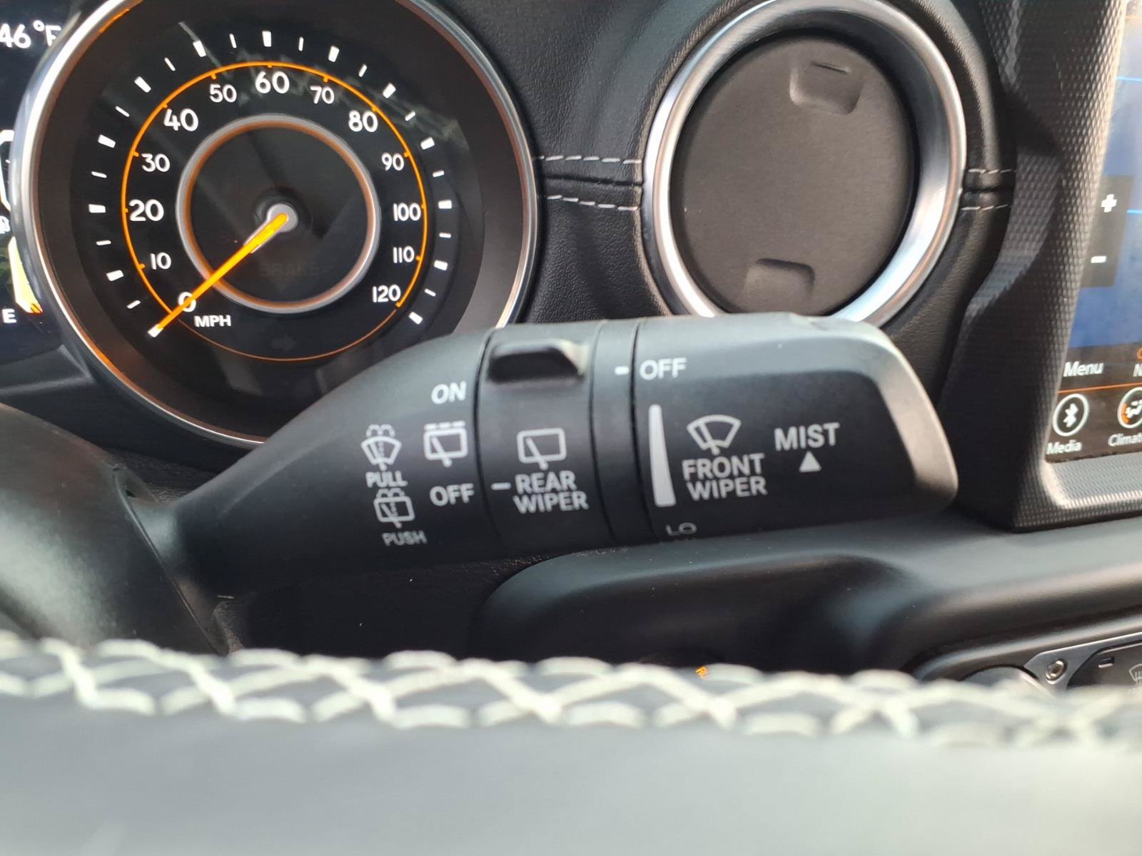 Used 2020 Jeep Wrangler Unlimited Sahara AWD/4WD image 28