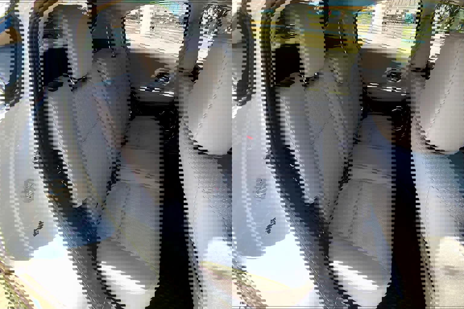 Used 2017 Honda HR-V EX image 19