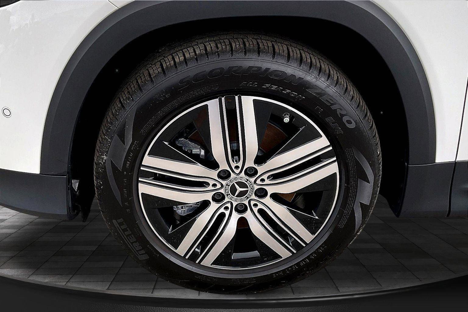 Used 2024 Mercedes-Benz EQB 300 4MATIC w/ Winter Package image 34