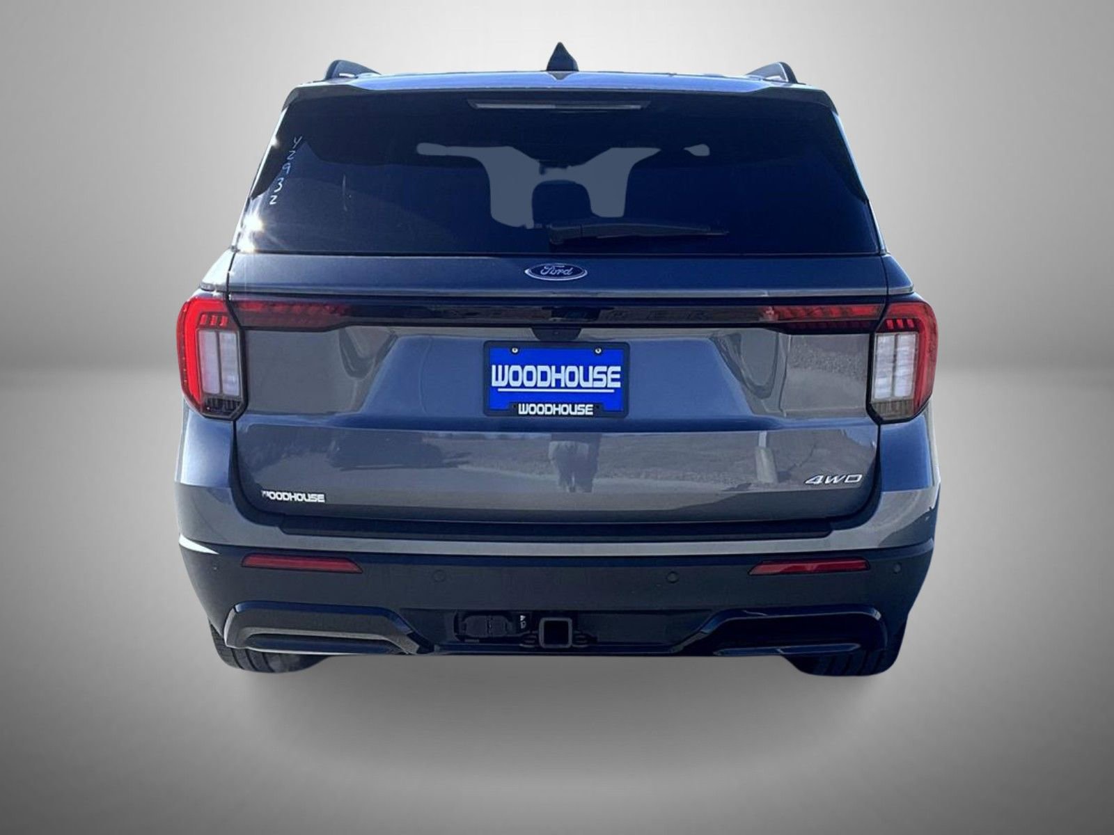 Used 2025 Ford Explorer ST-Line w/ ST-Line Street Pack image 6