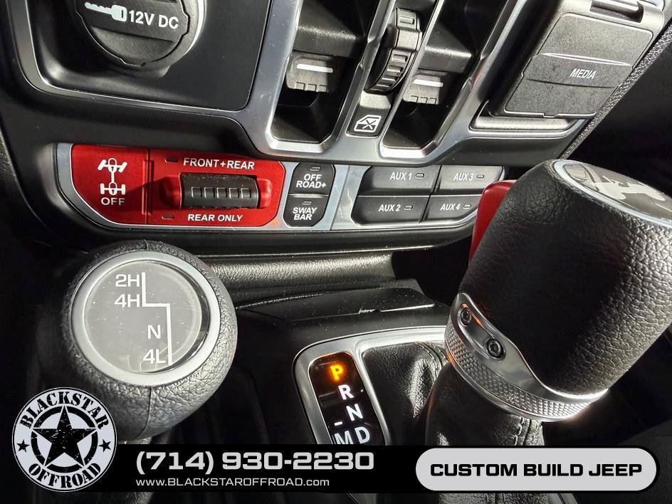 Used 2025 Jeep Wrangler Unlimited Rubicon AWD/4WD image 23
