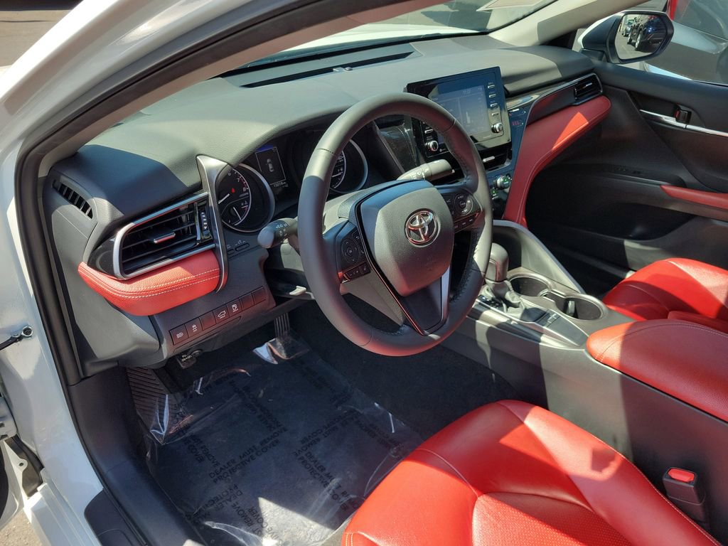 Used 2024 Toyota Camry SE image 19