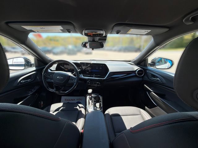 Used 2024 Chevrolet Trax RS FWD image 26