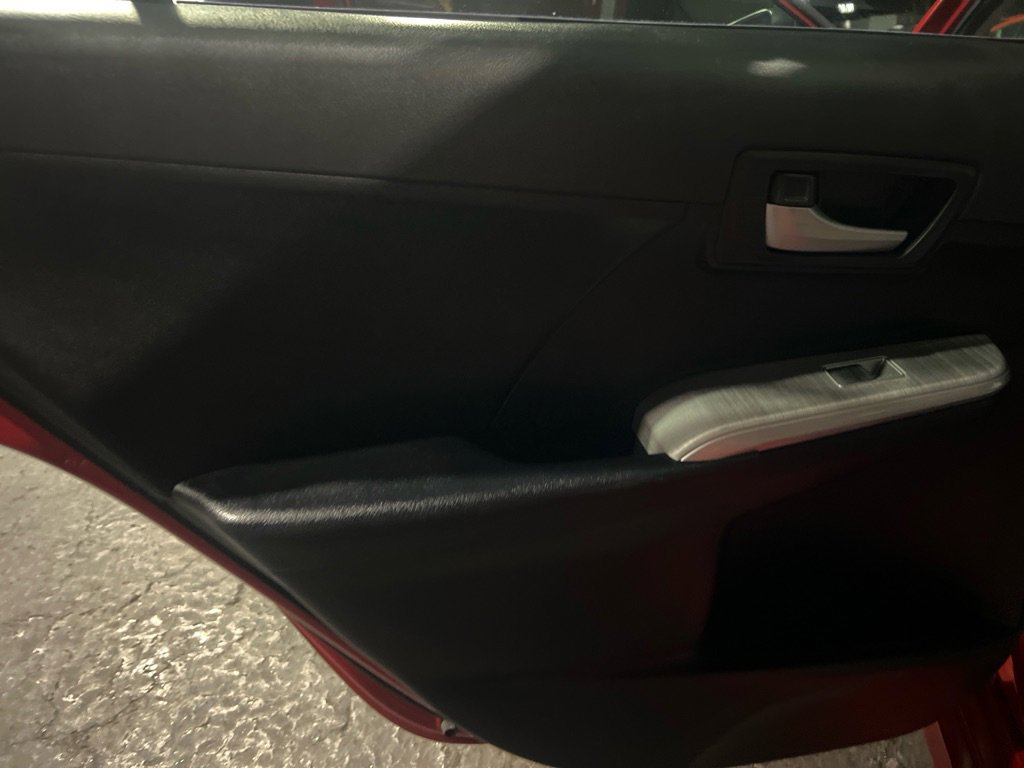 Used 2012 Toyota Camry SE image 12