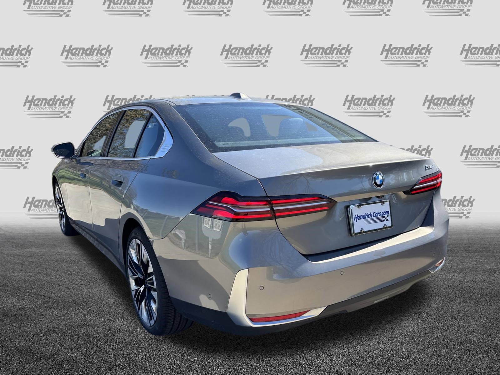 Certified 2025 BMW 530i image 8