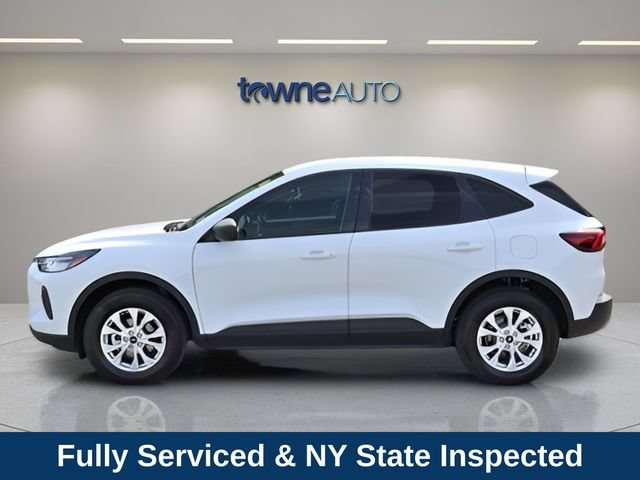 Used 2025 Ford Escape Active w/ Tech Pack #1 AWD/4WD image 2