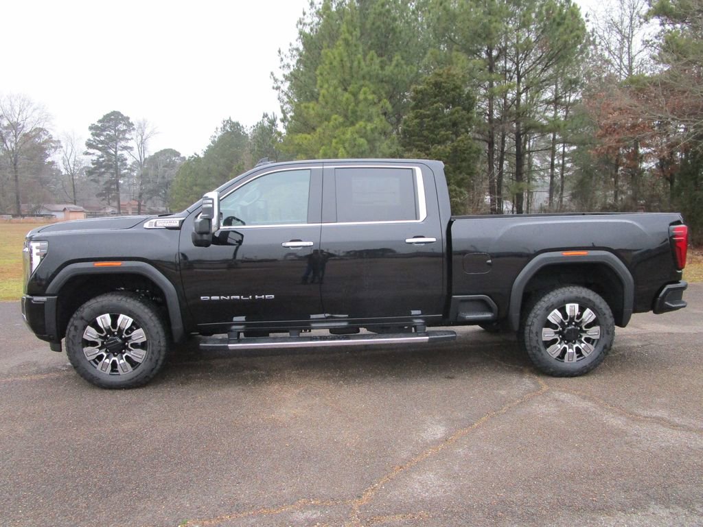 New 2026 GMC Sierra 2500 Denali w/ Denali Reserve Package image 2