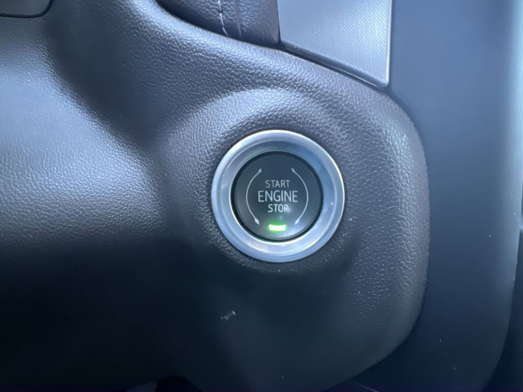 Certified 2022 GMC Sierra 1500 SLT w/ SLT Convenience Package image 16