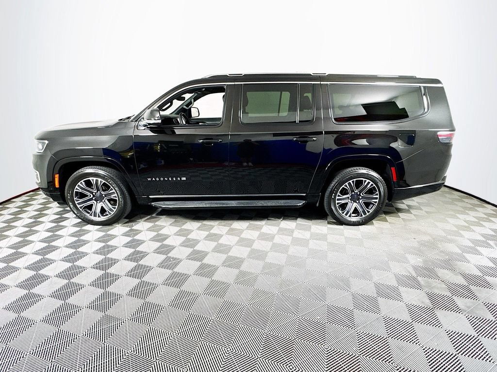 Used 2024 Jeep Wagoneer L Series II RWD image 4