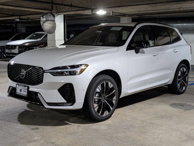 New 2026 Volvo XC60 B5 Plus w/ Protection Package Premier AWD/4WD image 7