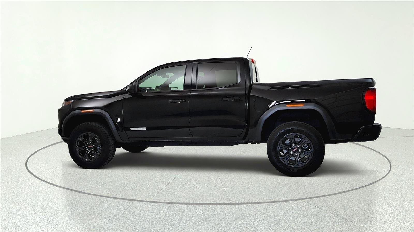 Used 2025 GMC Canyon Elevation RWD image 4